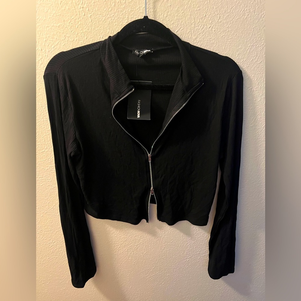 Fashion Nova Two-Way Zipper Crop Top